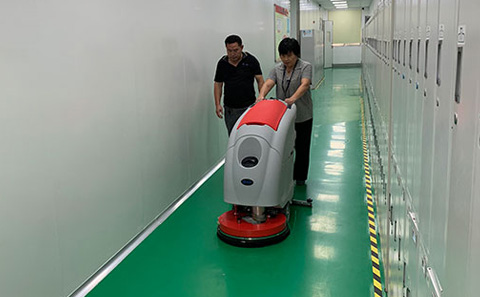 全自動(dòng)洗地機(jī)的使用方法及注意事項(xiàng)