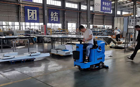 泰州興化市駕駛式全自動(dòng)洗地機(jī)