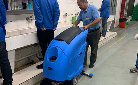 手推式洗地機優(yōu)尼斯的正確安裝步驟