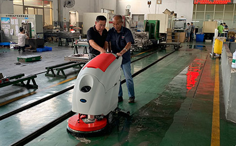 洗地機(jī)工廠車間用，購(gòu)買多少錢的合適