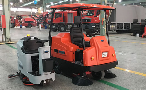 優(yōu)尼斯駕駛式洗地機(jī)掃地車雙雙入駐Bair童車車間