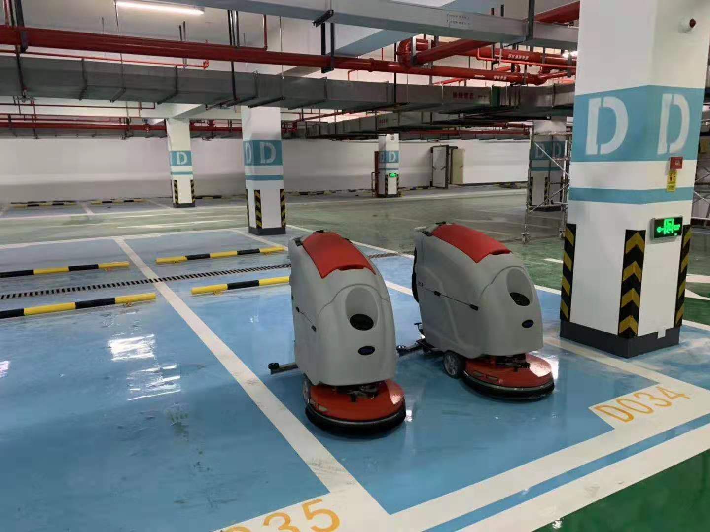 優(yōu)尼斯手推式半自動工業(yè)洗地機L520B