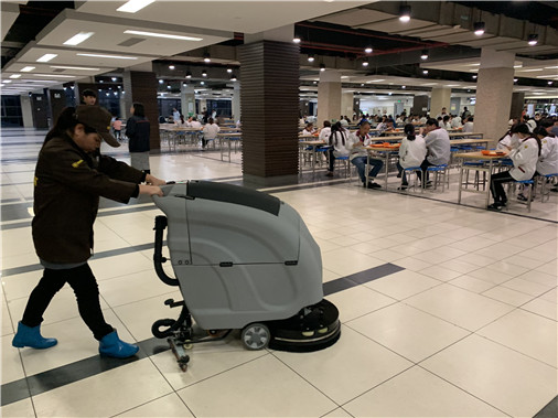 食堂洗地機