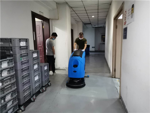 優(yōu)尼斯手推自走式洗地機