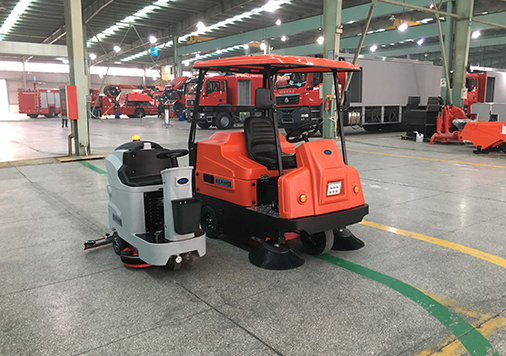 江陰工廠用電動掃地機