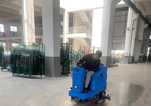 無(wú)錫駕駛式洗地機(jī)