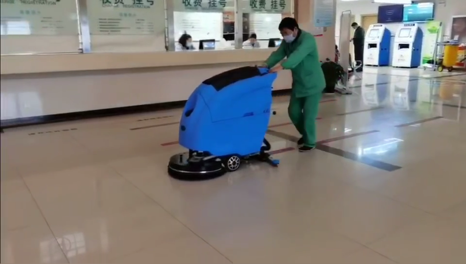 優(yōu)尼斯醫(yī)院用靜音洗地機
